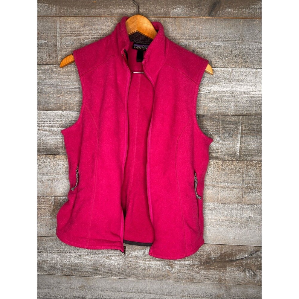 Patagonia Synchilla Women’s Lightweight Fleece Vest - Raspberry Pink